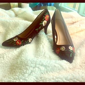 ❗️3/$25 New Day Pumps Black Velvet Size 9